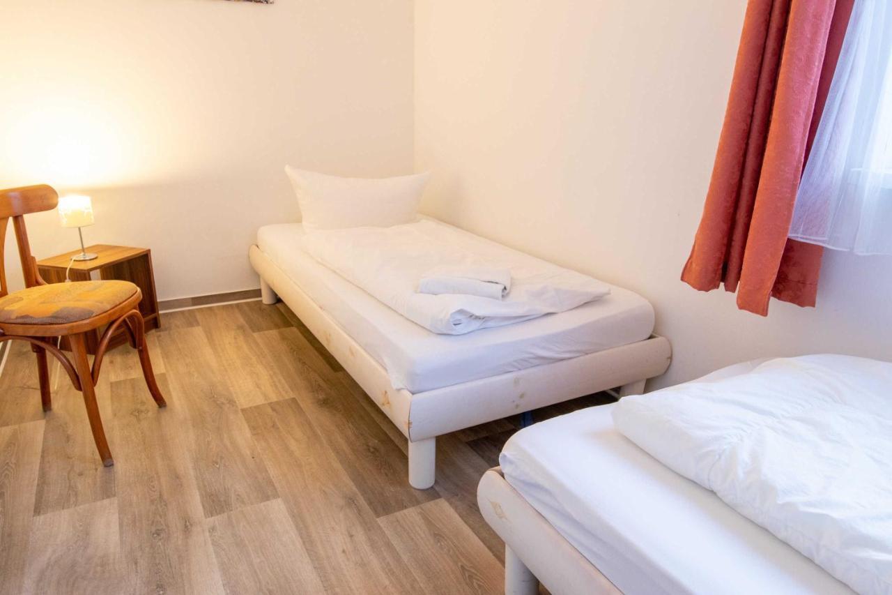Zum Knirk Apartment *