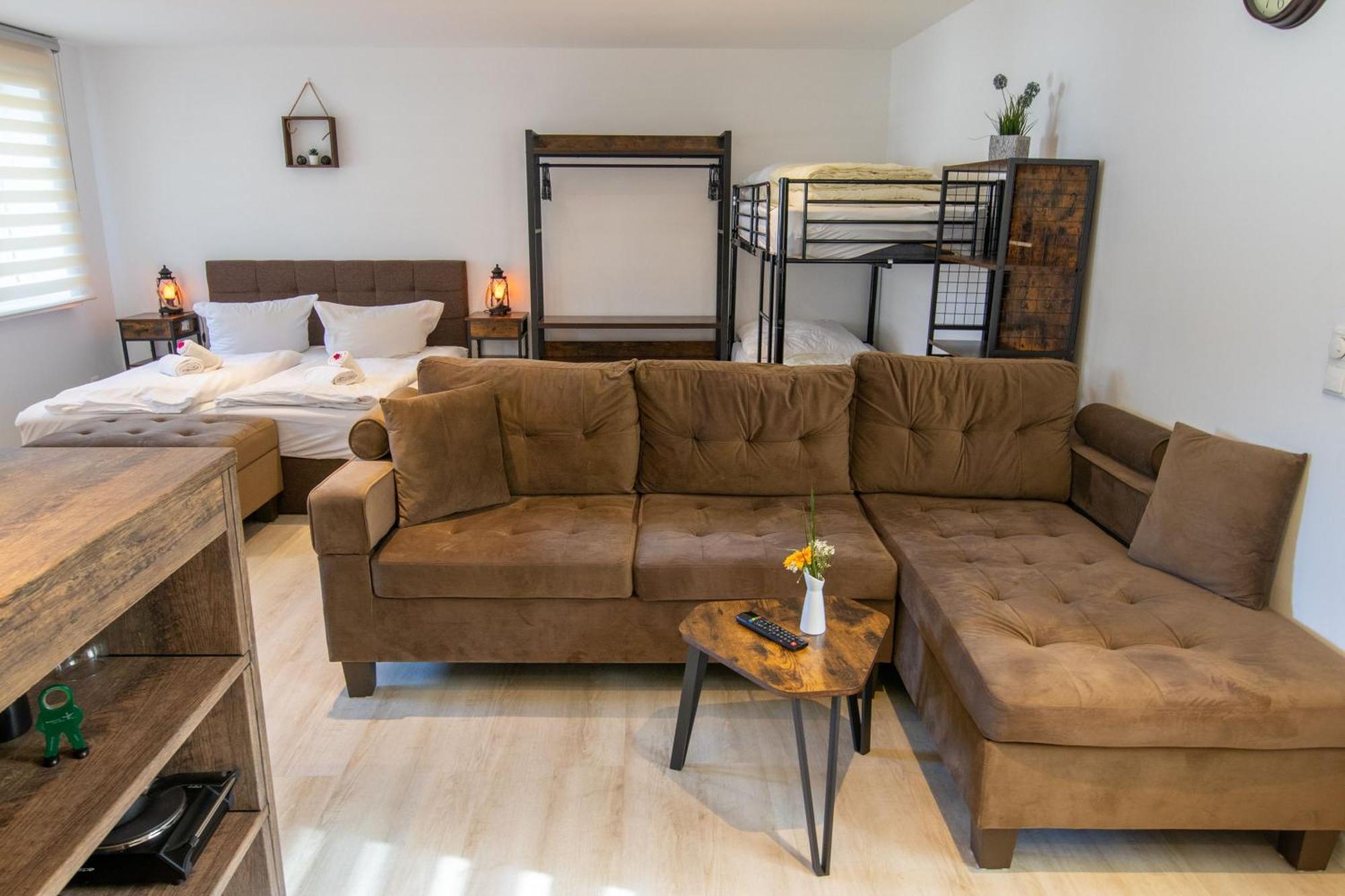 Zum Knirk Apartment *
